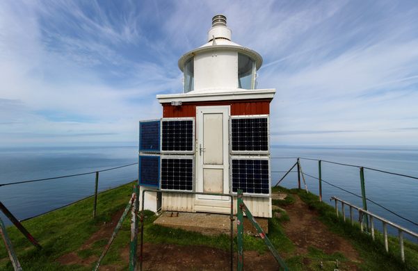 photo of Kallur Lighthouse against the water