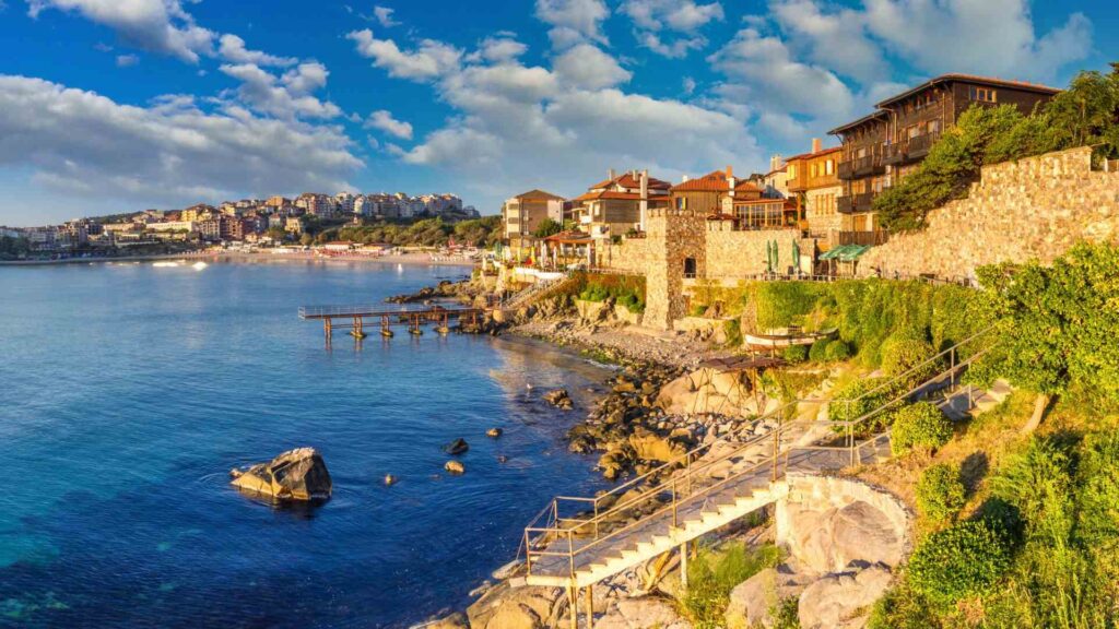 Photo embankment in the city of Sozopol in Bulgaria with a beautiful view of the Black Sea